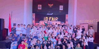 Mahasiswa Program Studi (Prodi) Perbankan Syariah UIN Alauddin Makassar sukses gelar acara puncak Islamic Banking (IB) Fair 2022 sebagai penutup rangkaian Milad Prodi ke-7 tahun di Baruga Angin Mammiri, Jl H I A Saleh Dg Tompo No 33, Makassar, Minggu (5/11/2022).
